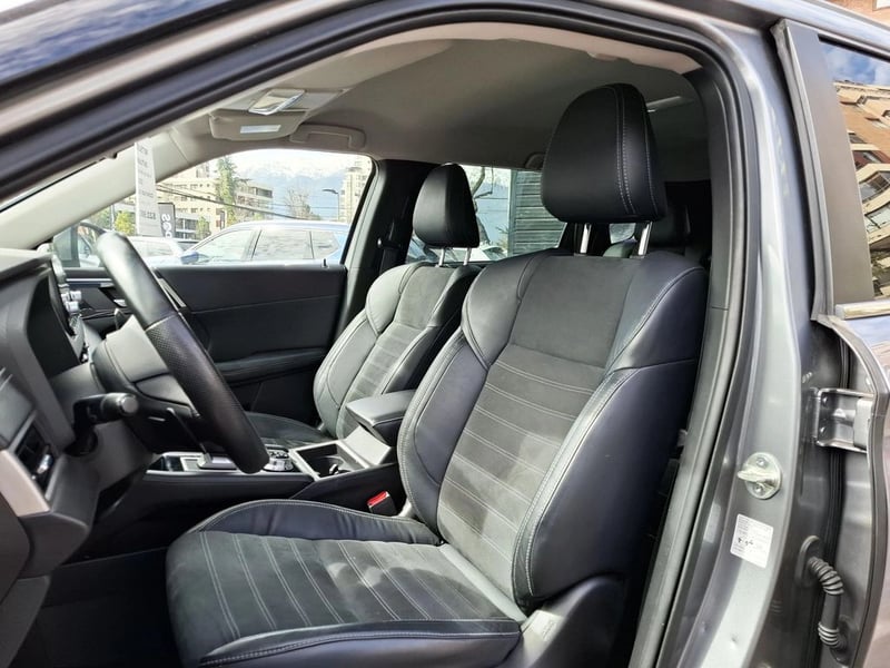 Mitsubishi OUTLANDER 2.5 2022 - Imagen 15 de 20