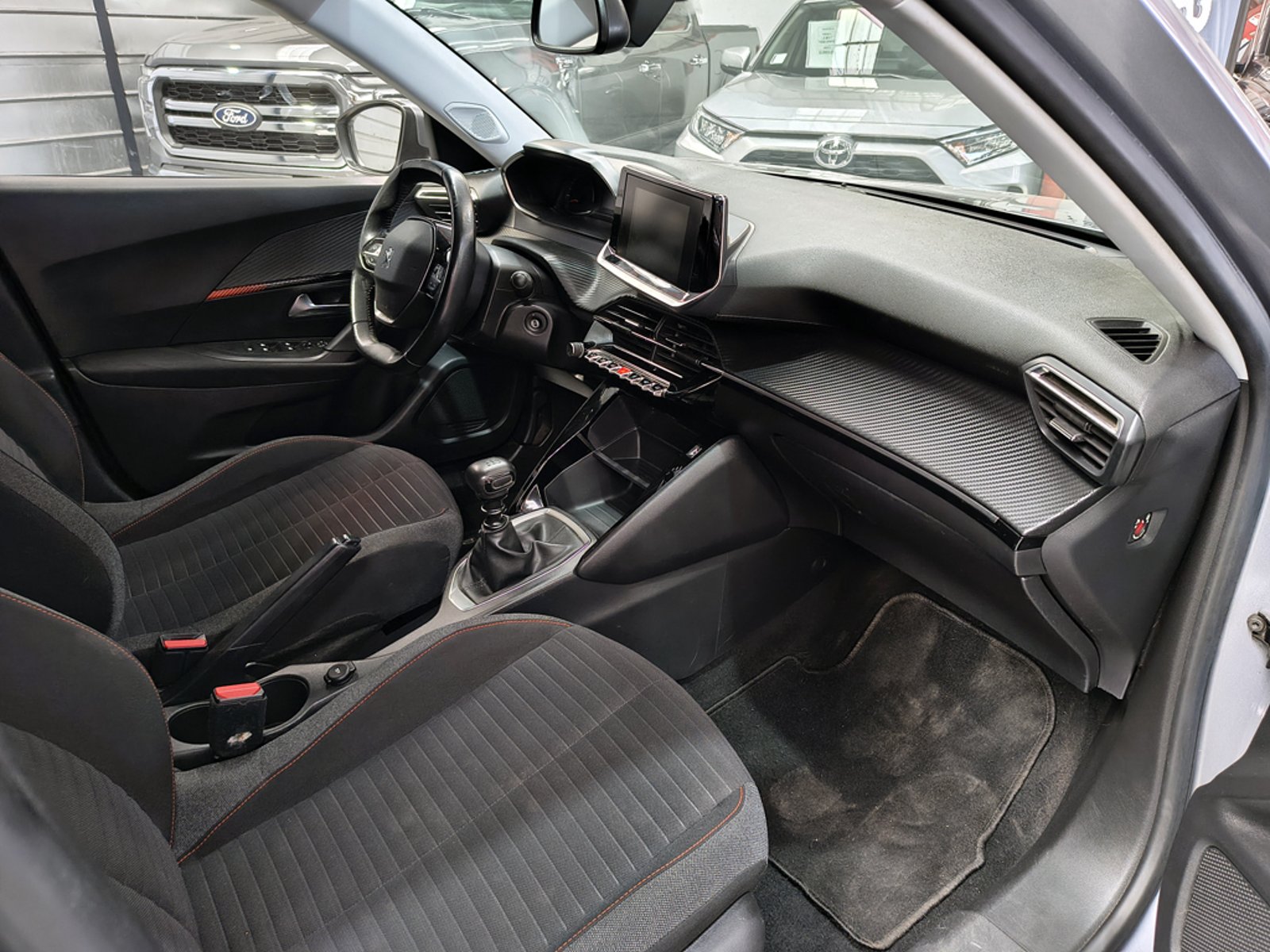 PEUGEOT 2008 BLUEHDI 100 TM 1.5 C/CADENA 2021 - Imagen 19 de 19