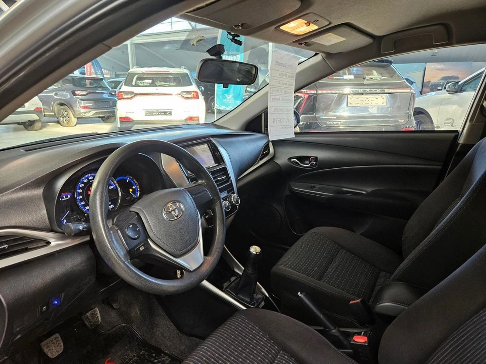 Toyota YARIS 1.5 SPORT MT 2020 - Imagen 17 de 19