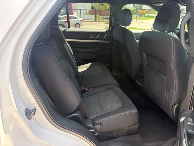 Ford EXPLORER 3.5 XLT 4X2 AT 5P 2019 - Imagen 10 de 12