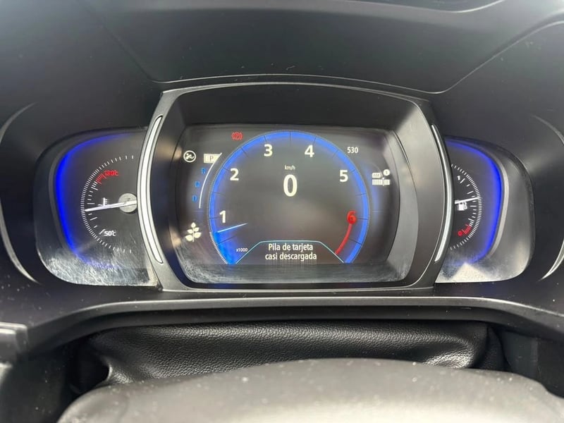 Renault KOLEOS 2.5 PRIVILEGE AT 2019 - Imagen 8 de 11
