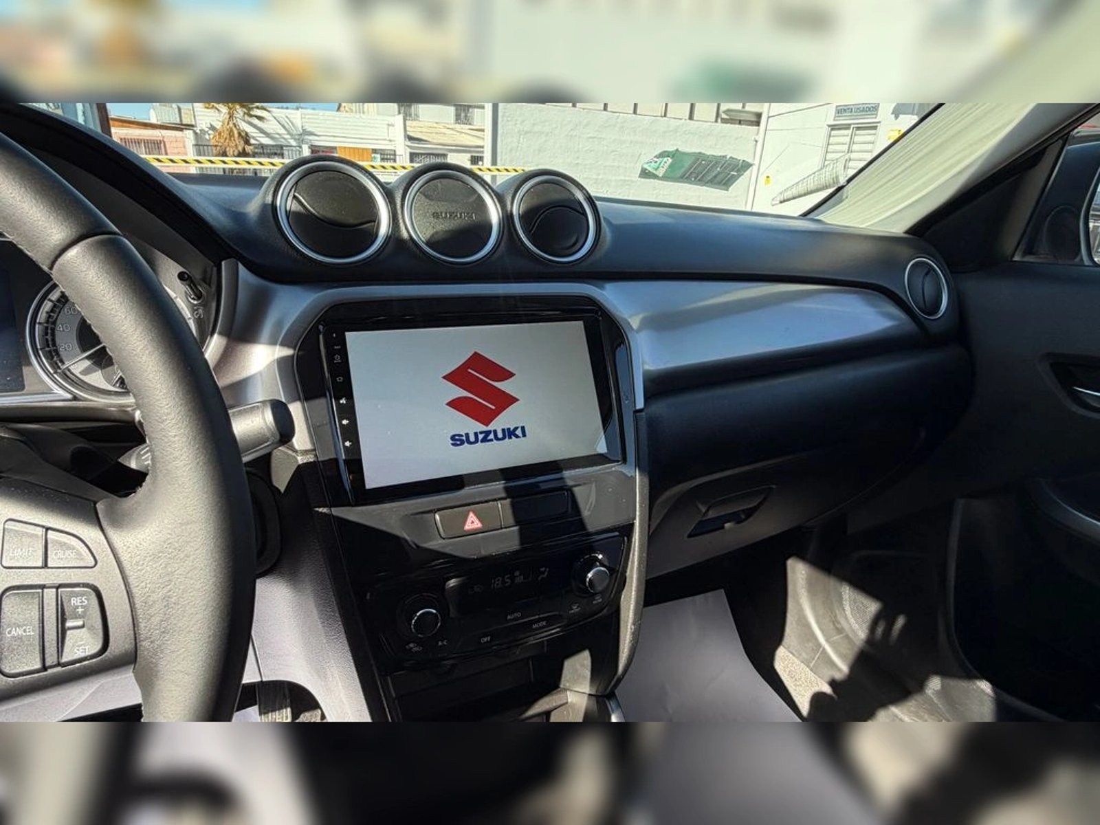 SUZUKI VITARA GLS 4X2 MT 2023 - Imagen 12 de 16