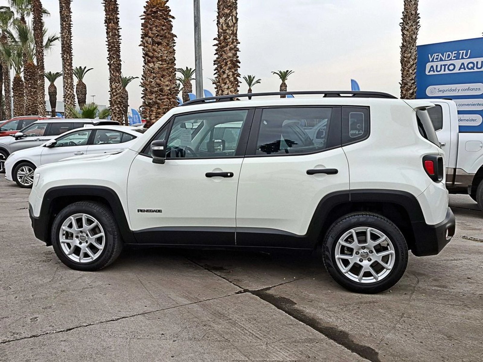 Jeep RENEGADE 1.8 SPORT LX 4X2 AT 5P 2022 - Imagen 8 de 20