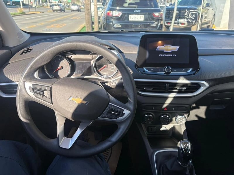 Chevrolet TRACKER 1.2T 2024 - Imagen 6 de 10