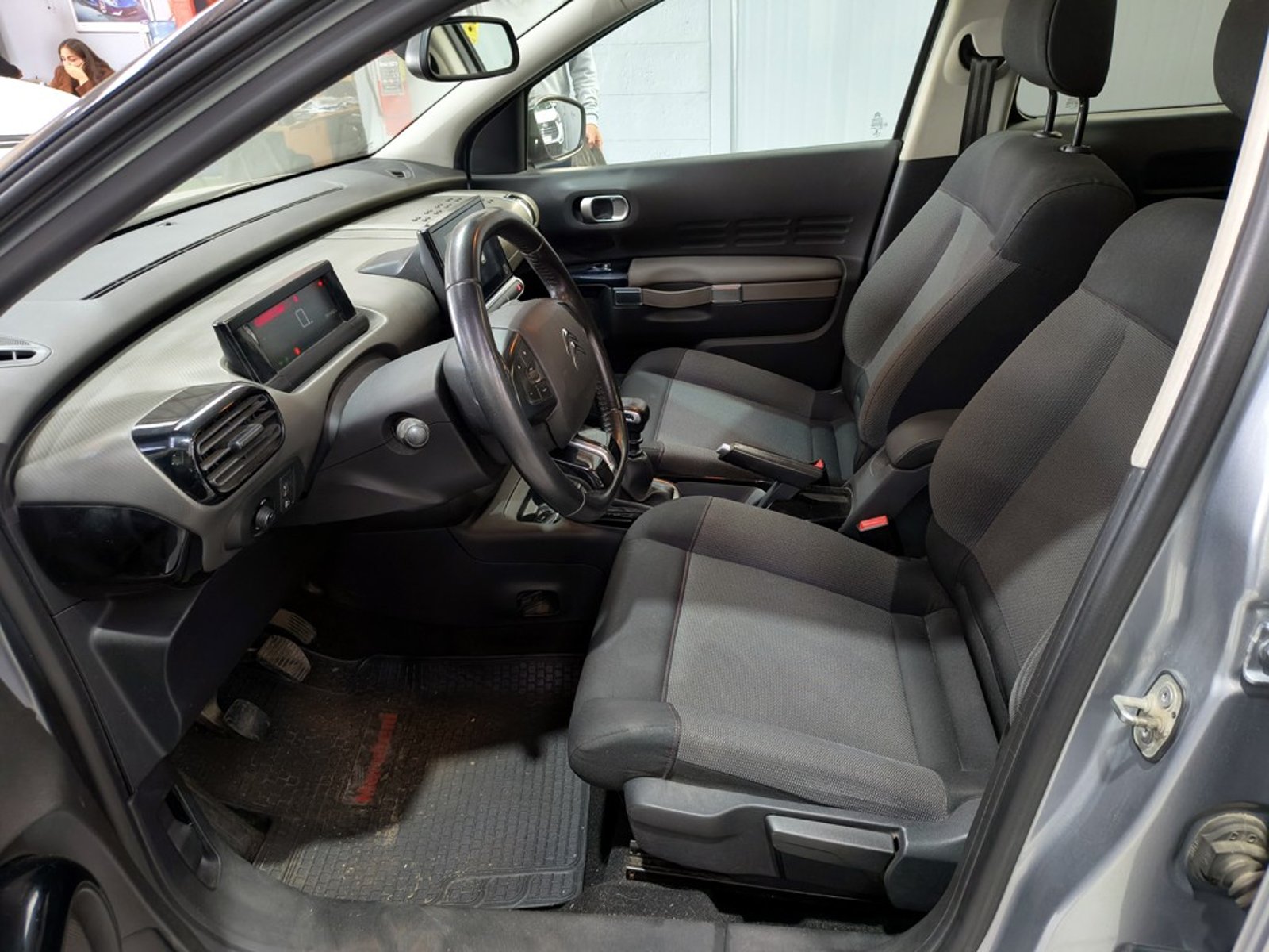 Citroën C4 CACTUS HDI 1.5 2020 - Imagen 10 de 20