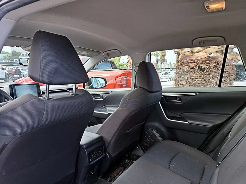 Toyota RAV4 2.0 LE 4X2 MT 5P 2021 - Imagen 6 de 10