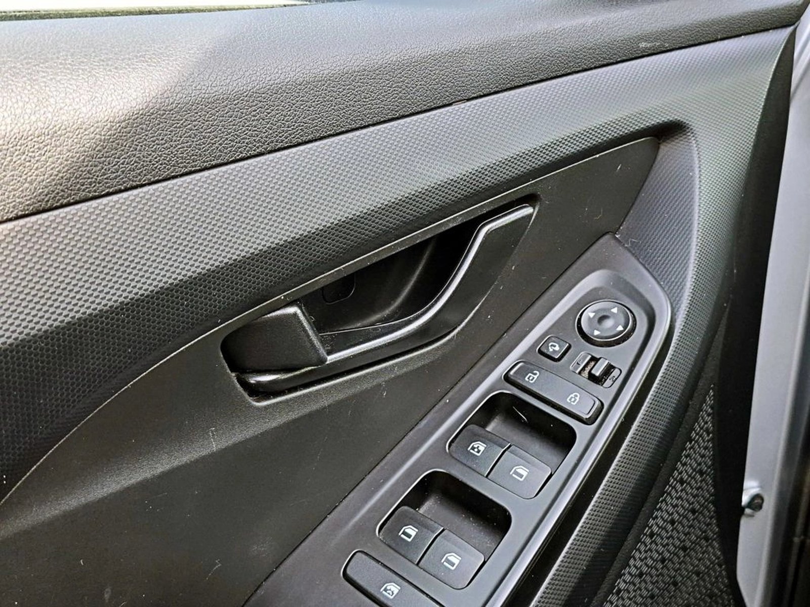Hyundai CRETA VALUE 1.5 4X2 AT 5P 2023 - Imagen 8 de 15