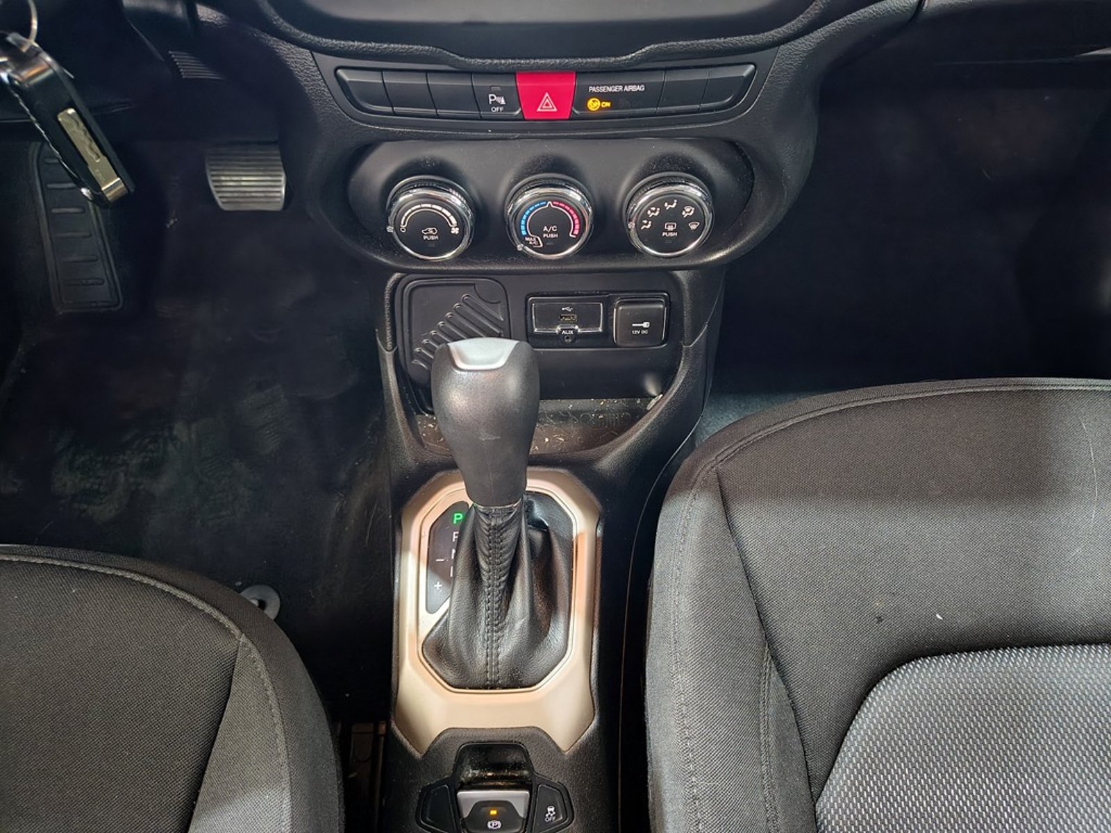 JEEP RENEGADE 1.8 SPORT LX 2018 - Imagen 18 de 20