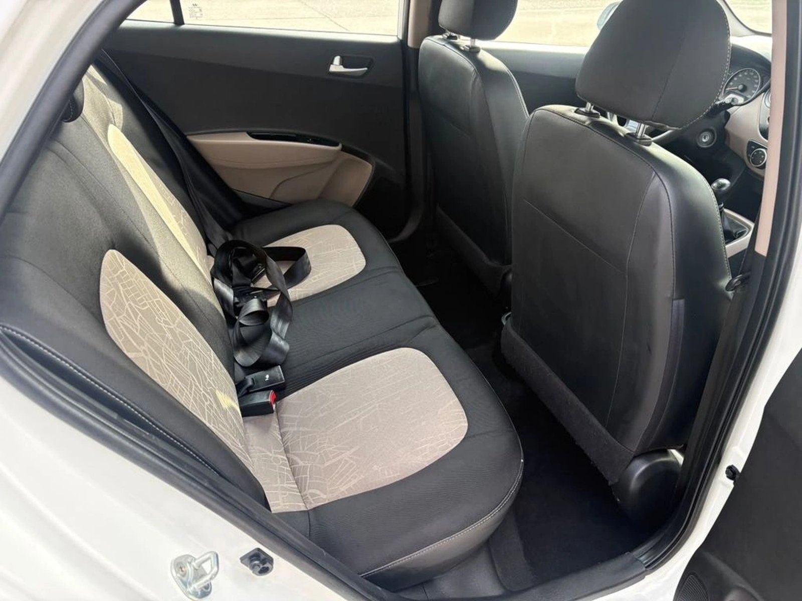 Hyundai GRAND I10 1.2 GLS 2017 - Imagen 8 de 10