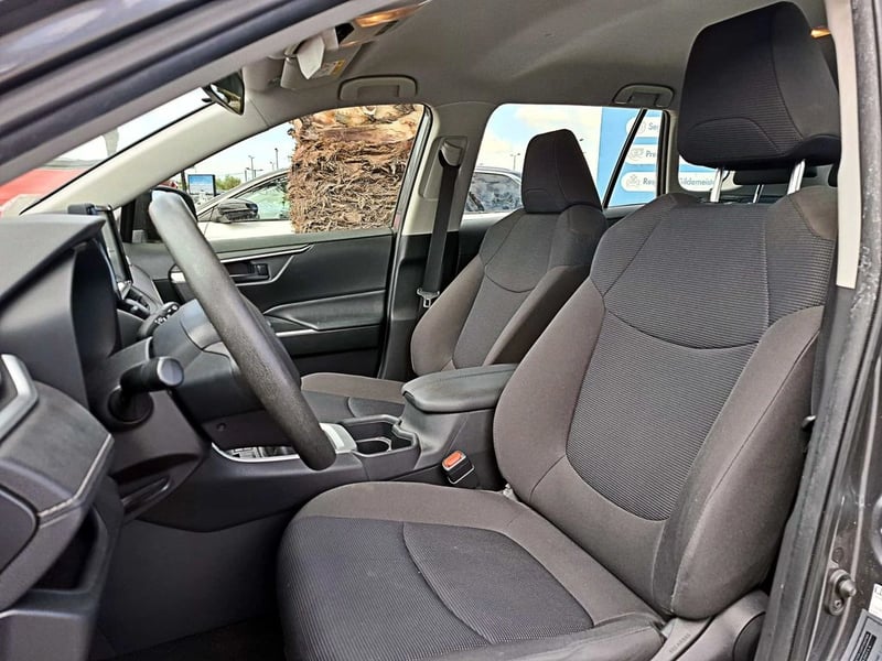 Toyota RAV4 2.0 LE 4X2 MT 5P 2021 - Imagen 5 de 10