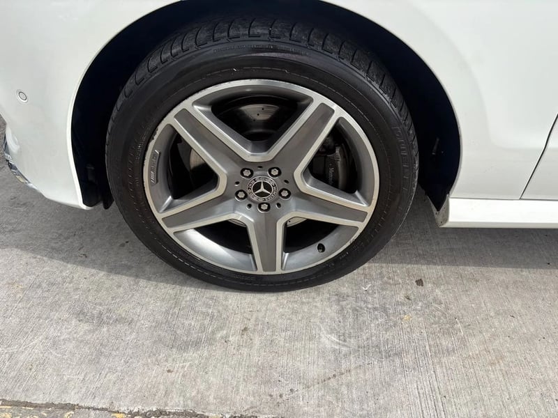 Mercedes-Benz GLE 400 3.0 4MATIC SPORT 4WD AT 5P 2019 - Imagen 15 de 15
