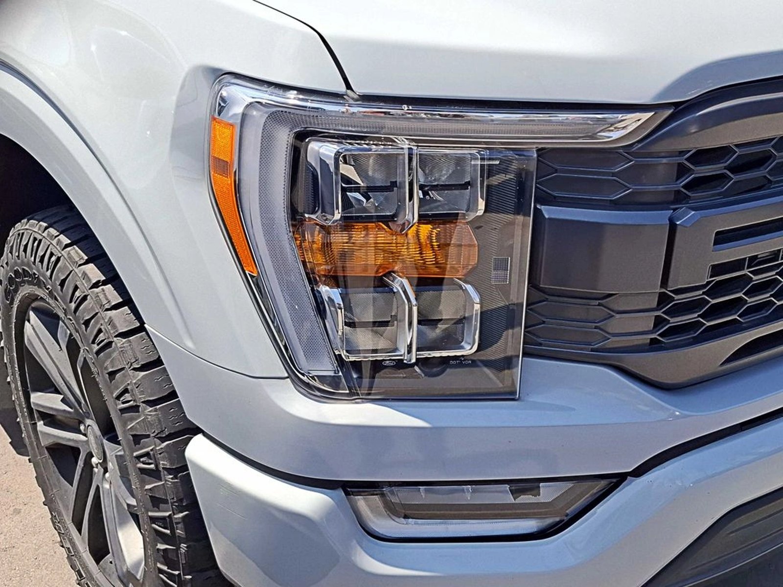 Ford F-150 5.0 LARIAT SPORT 4X4 AT 4P 2024 - Foto 3 de 14