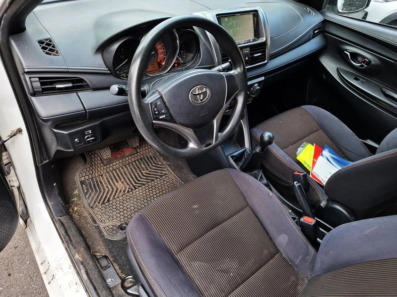 Toyota YARIS 1.5 2016 - Imagen 14 de 20