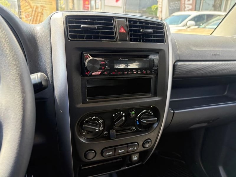Suzuki JIMNY JX 4X4 1.3 2017 - Imagen 9 de 11