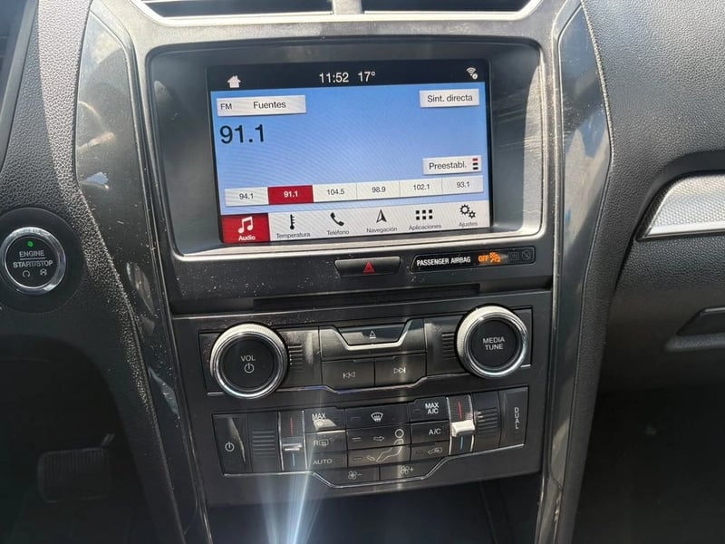 Ford EXPLORER 3.5 XLT 4X2 AT 5P 2019 - Imagen 9 de 12