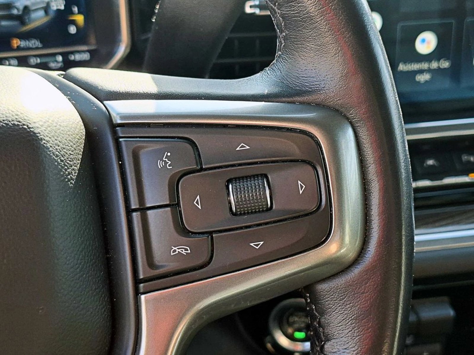 Chevrolet SILVERADO 5.3 LT TRAIL BOSS Z71 4X4 AT 4P 2023 - Imagen 16 de 18