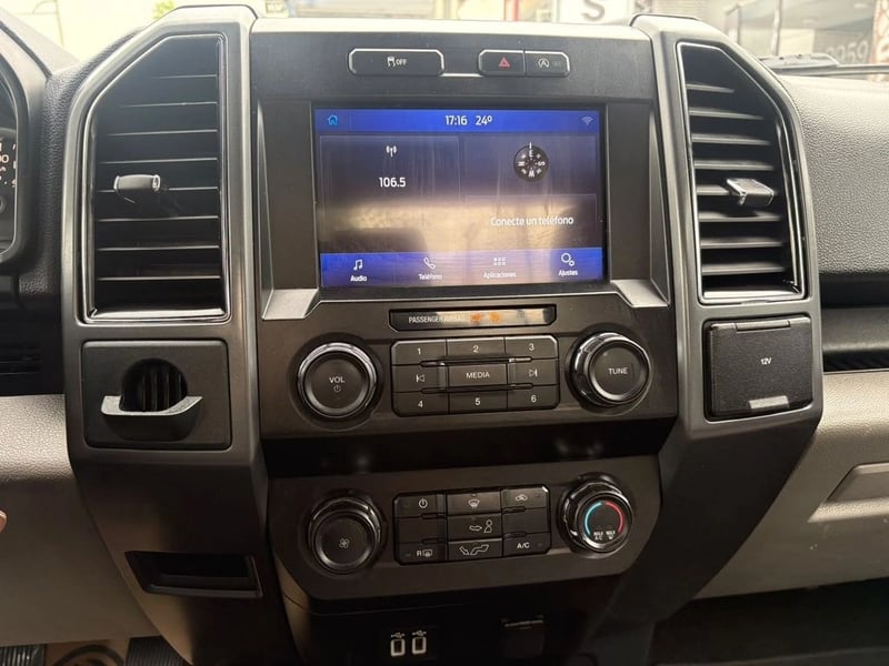 Ford F-150 3.3 CC XLT AT 2020 - Imagen 8 de 10