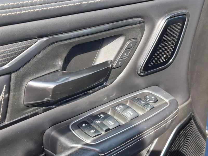 RAM 1500 5.7 CREW CAB LIMITED AT 4X4 2022 - Imagen 10 de 19