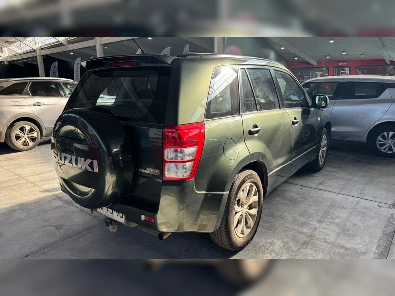 Suzuki GRAND NOMADE 2.4 G LT GL 5P AT 4X2 2019 - Imagen 6 de 9
