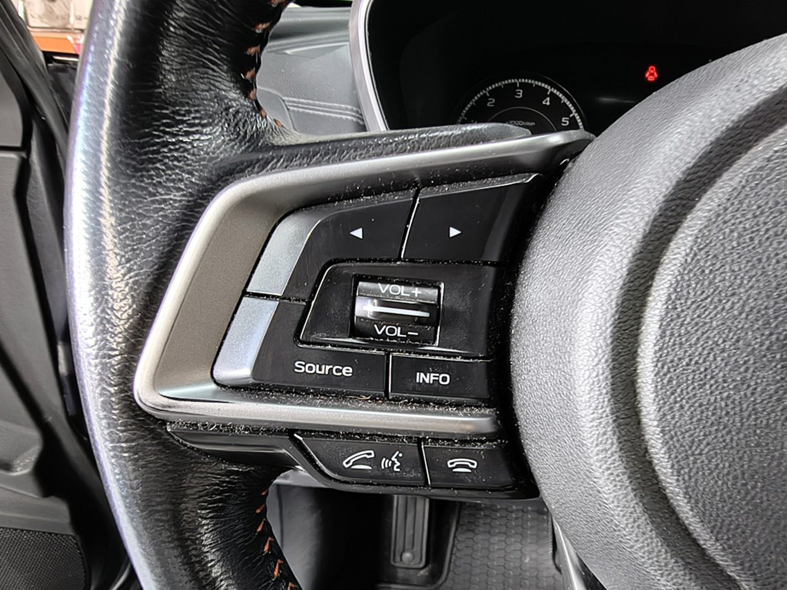 Subaru XV 2.0I CVT AWD 2018 - Imagen 16 de 20