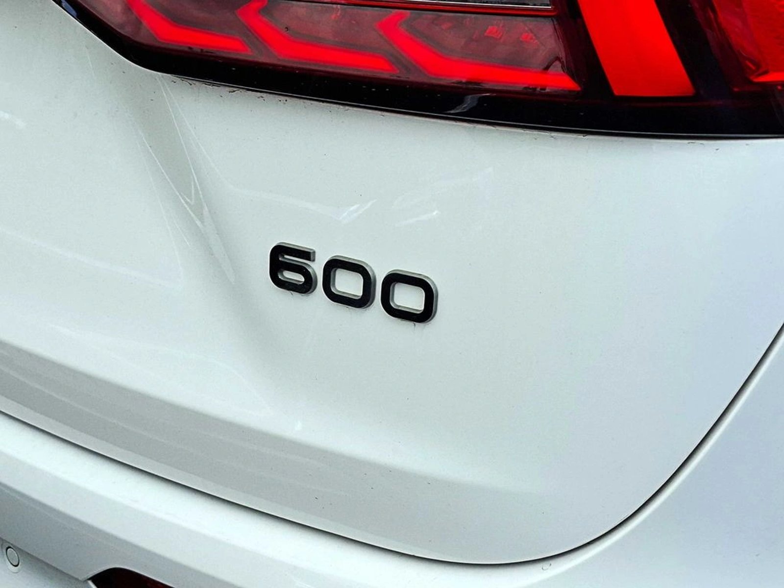DFSK 600 PHEV 1.5 ELITE PRO AT HIBRIDO 2025 - Foto 5 de 17