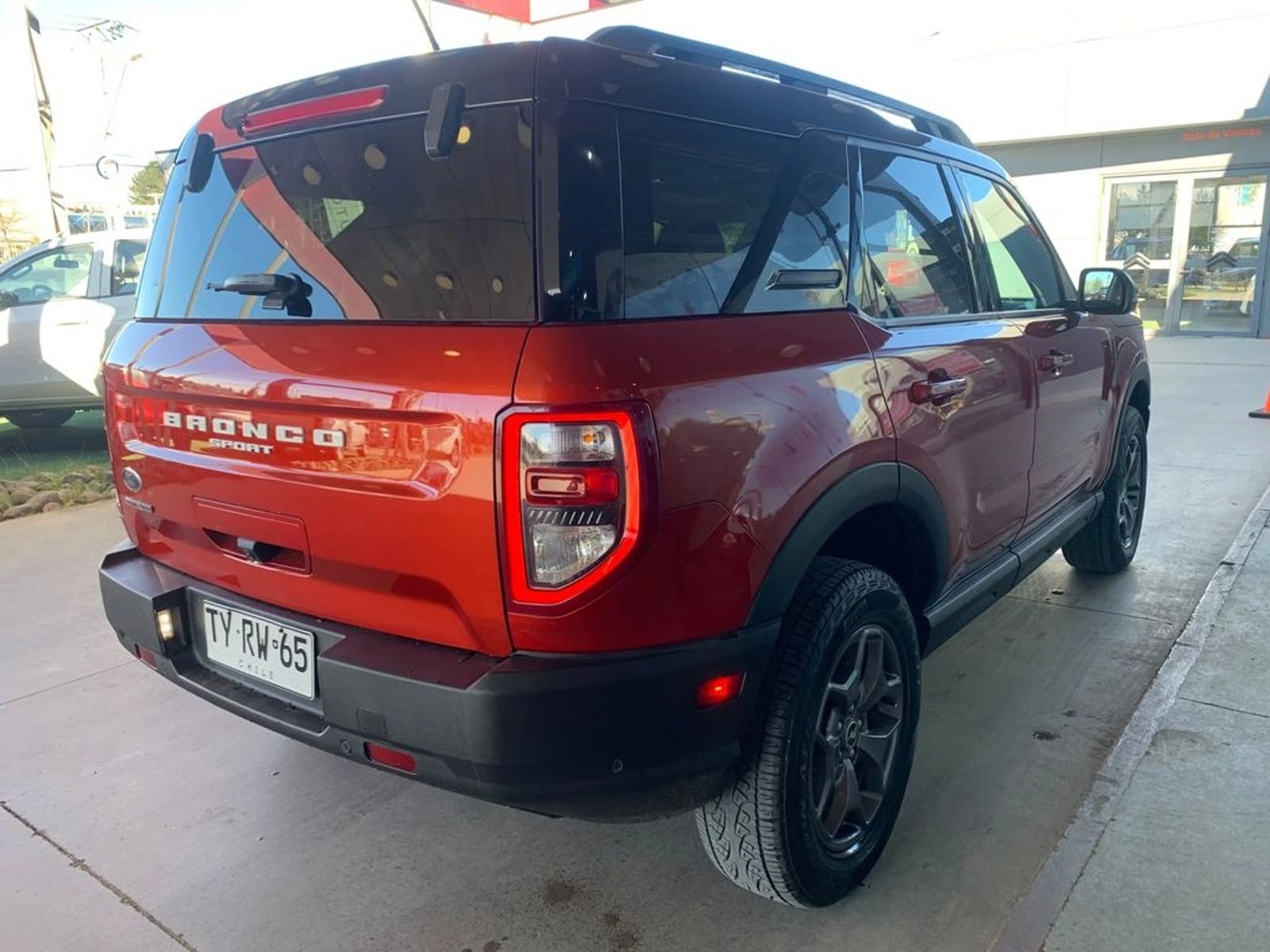 Ford BRONCO 2.0 WILDTRAK AT 4X4 2025 - Foto 4 de 11
