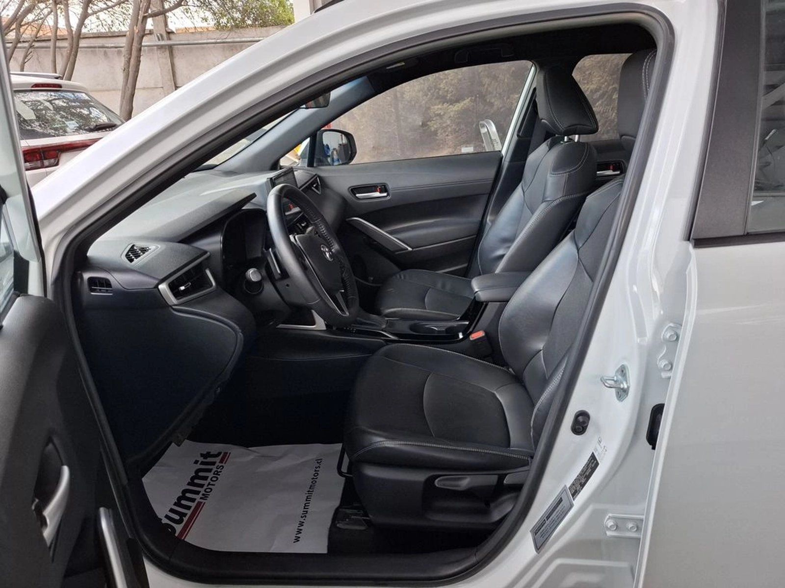 Toyota COROLLA CROSS SEG 2.0 AUT 2023 - Imagen 12 de 20