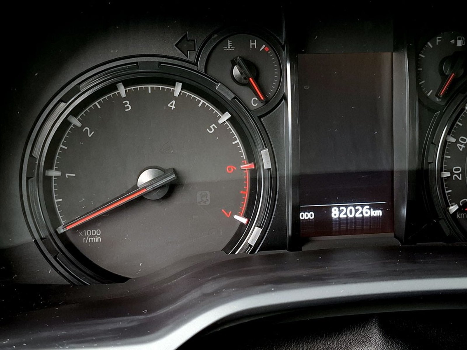 TOYOTA 4RUNNER SR5 4.0 AUT 2021 - Imagen 16 de 20