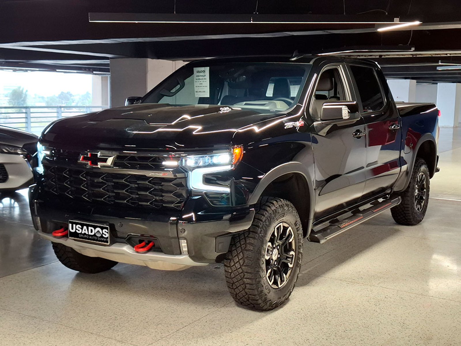 Chevrolet SILVERADO 6.2 ZR2 R 4X4 AT 4P 2026 - Foto 2 de 20