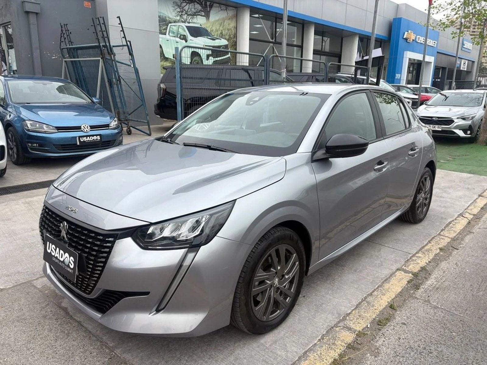 Peugeot 208 1.2 PURETECH ACTIVE PACK 4X2 75 MT 5P 2022 - Foto 2 de 12