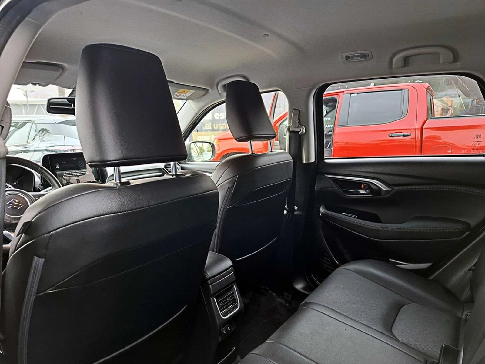 Suzuki GRAND VITARA GLX 1.5 MT HYBRID 2023 - Imagen 10 de 17