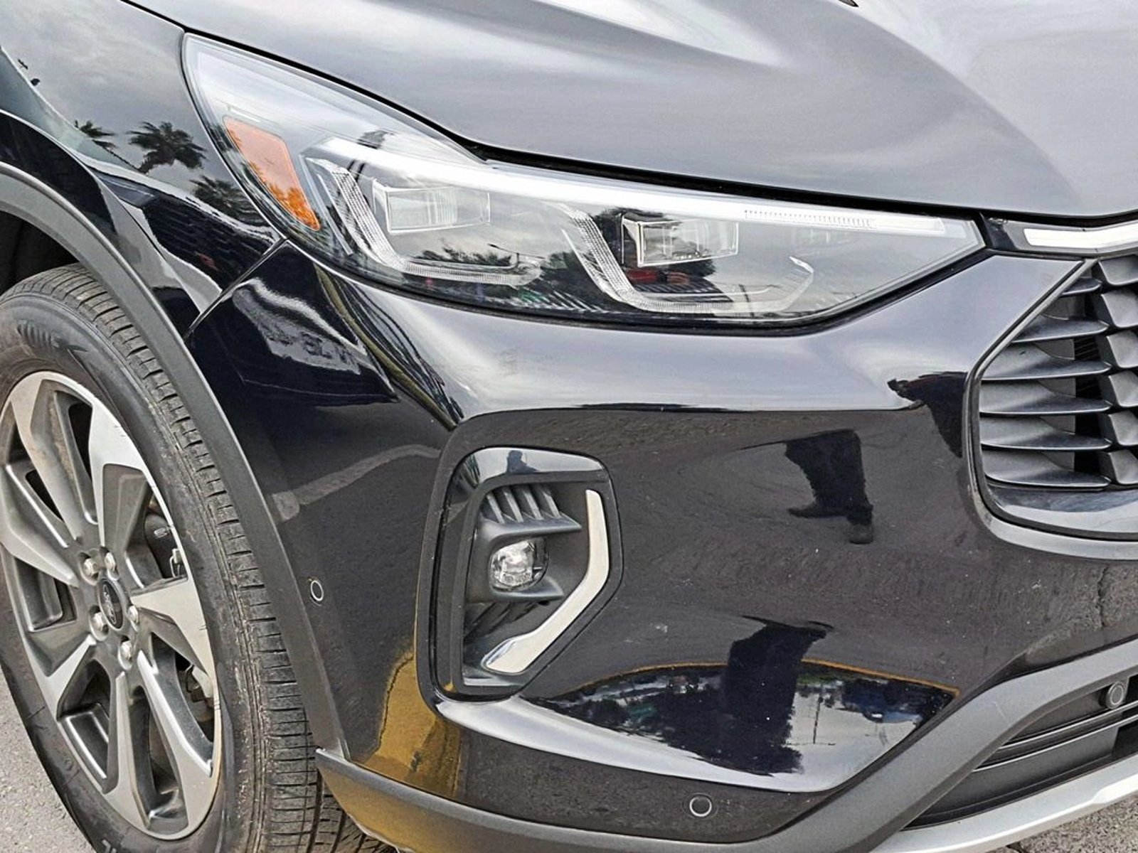 Ford ESCAPE TITANIUM 2.0 AUT 4X4 2024 - Foto 4 de 20