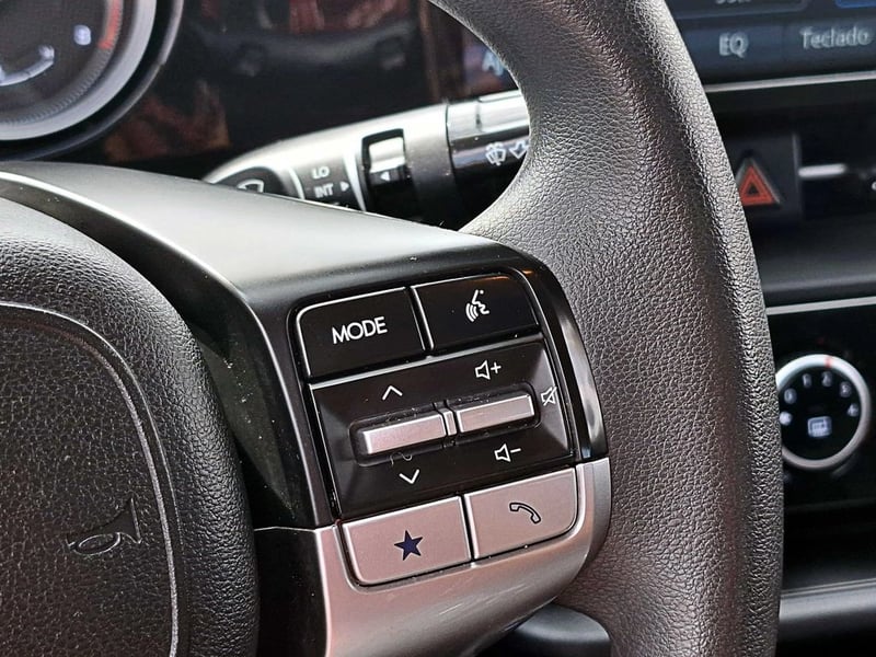 Hyundai ACCENT 1.5 BN7I DESIGN MT 2024 - Imagen 15 de 18