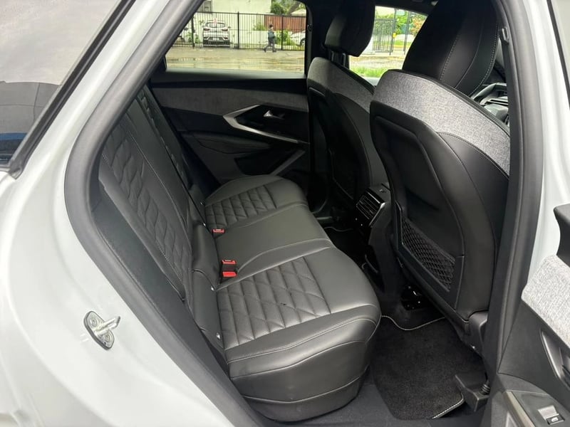 Peugeot 3008 GT 1.2 AUT 2025 - Imagen 6 de 12