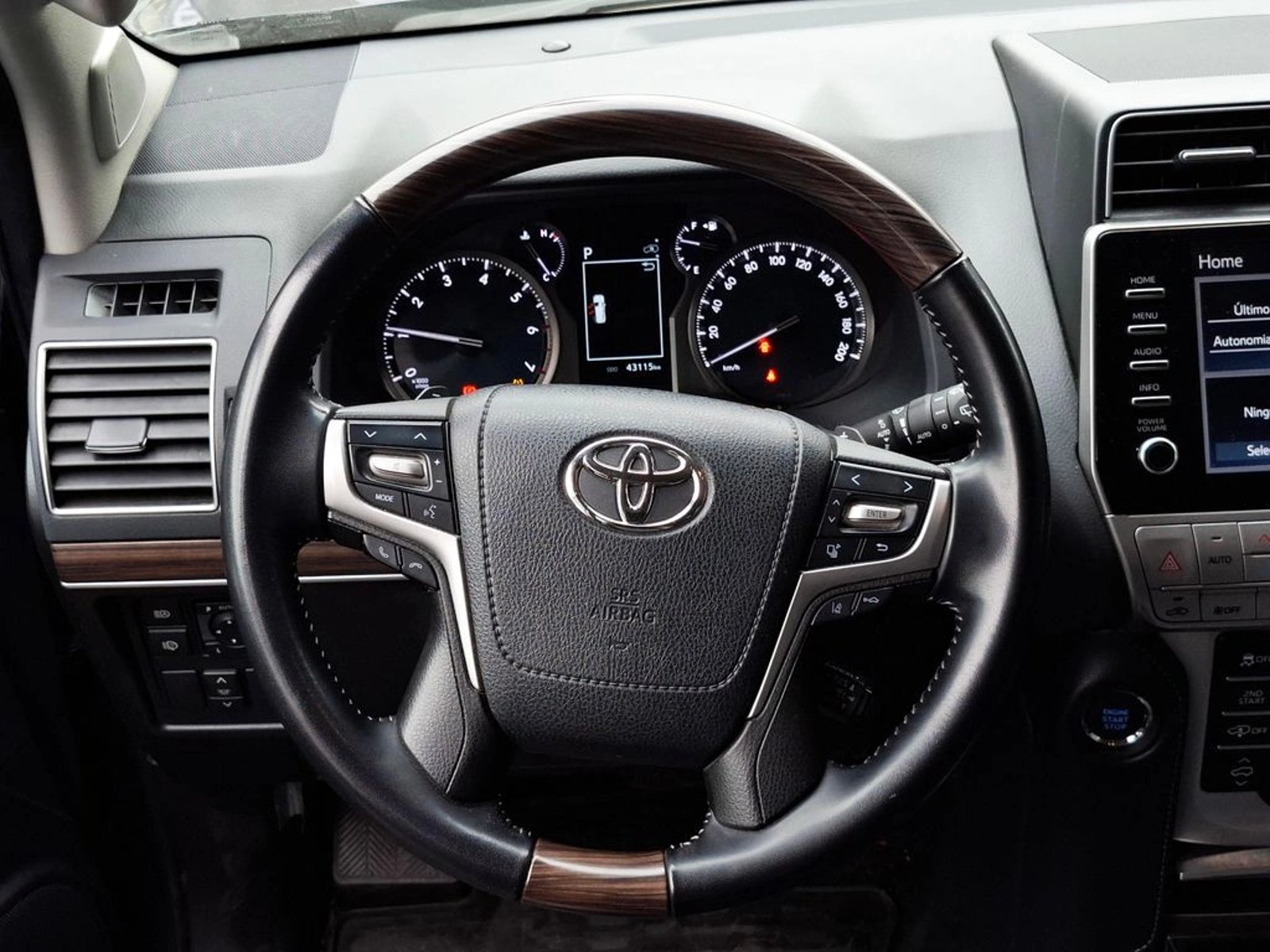 TOYOTA LAND CRUISER PRADO 4.0 PRADO VXL 4X4 AT 5P 2022 - Imagen 15 de 20