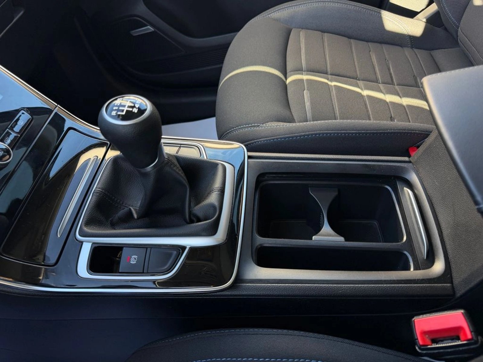 MG RX5 RX5 MT 2024 - Imagen 10 de 11