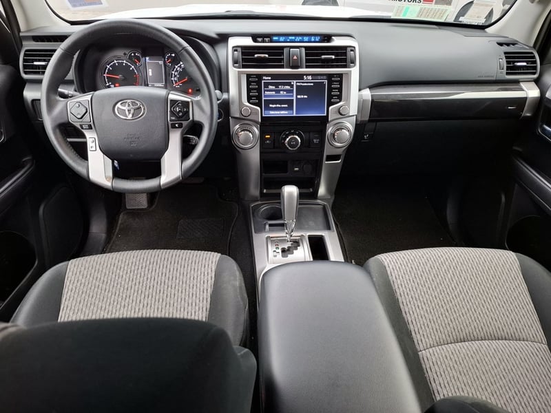 Toyota 4RUNNER AT 4.0 4X2 S 2024 - Imagen 13 de 20