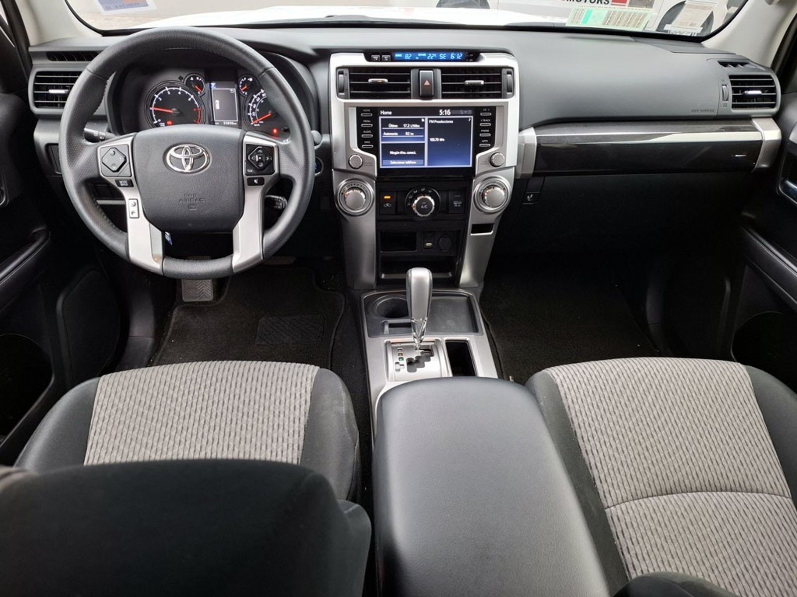 TOYOTA 4RUNNER AT 4.0 4X2 S 2024 - Imagen 13 de 20