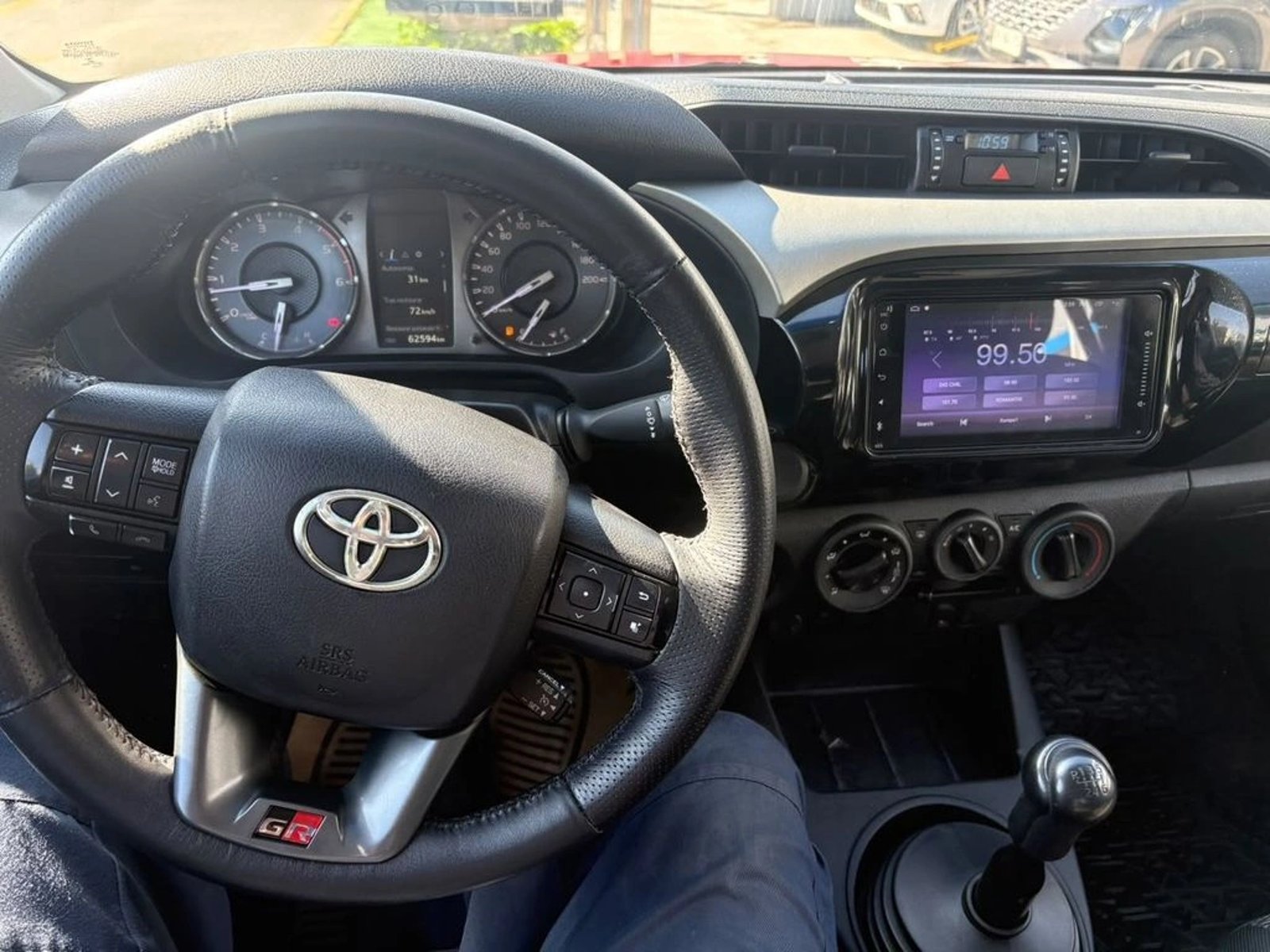 Toyota HILUX 2.4 DX MT 4X4 DIESEL 2022 - Imagen 6 de 11