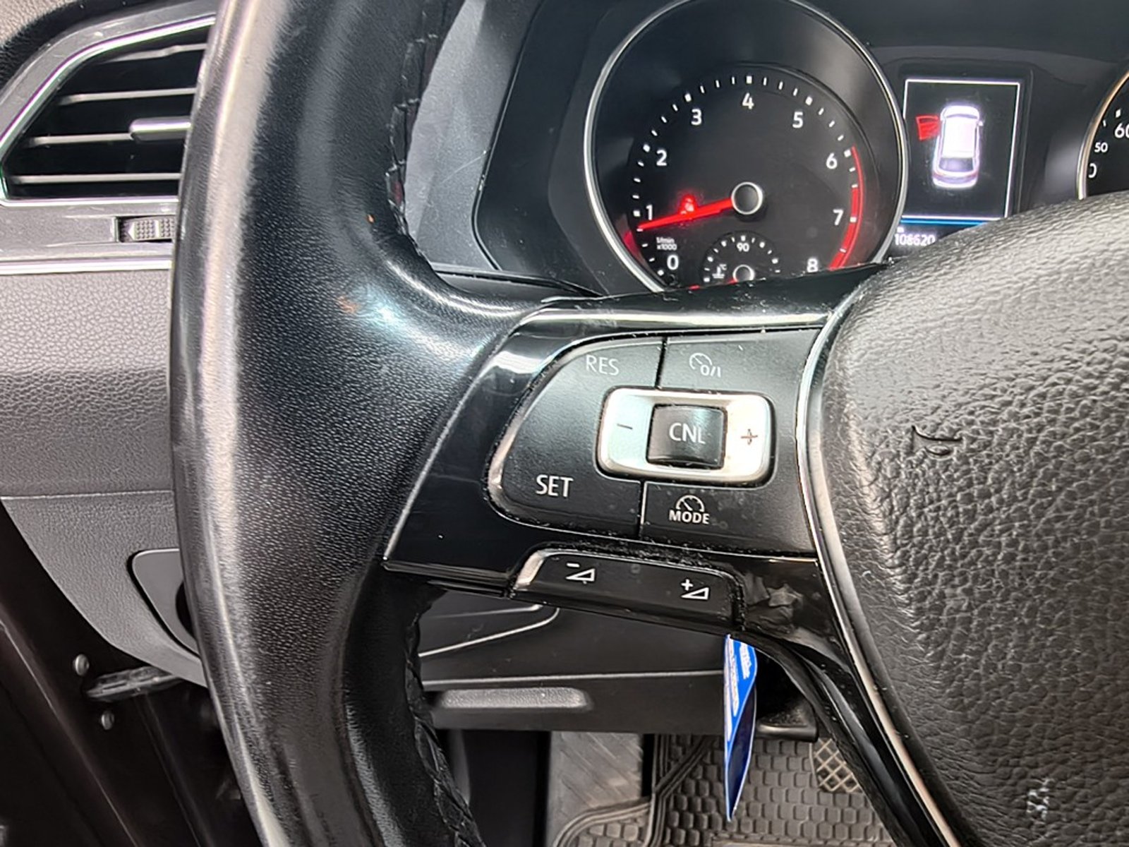 VOLKSWAGEN TIGUAN 1.4 TSI TRENDLINE 2018 - Imagen 15 de 20