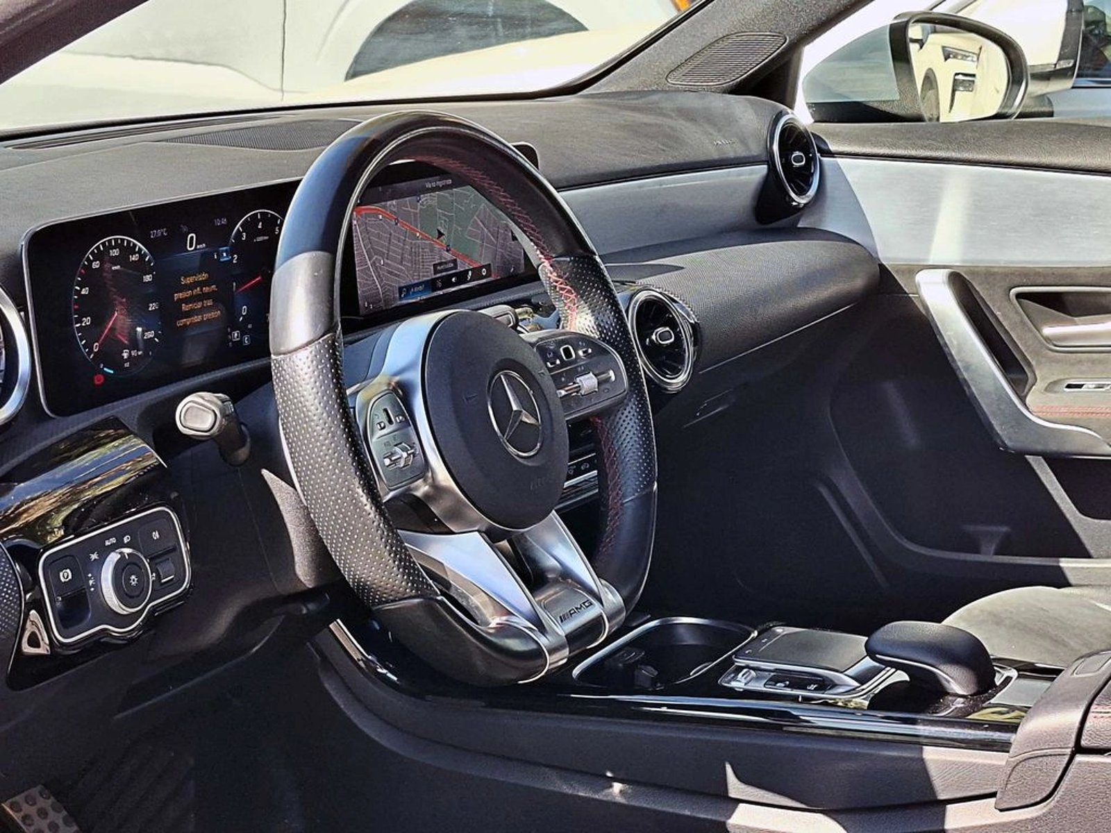 MERCEDES-BENZ A 250 2.0 SPORT AT 2019 - Imagen 10 de 18