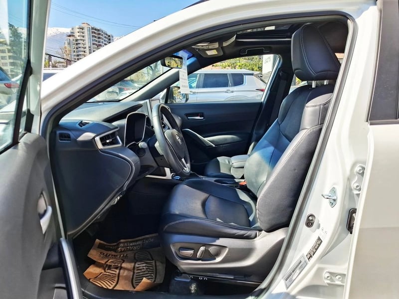 Toyota COROLLA CROSS 1.8 SEG HYBRID 4X2 CVT AT 5P 2022 - Imagen 12 de 20