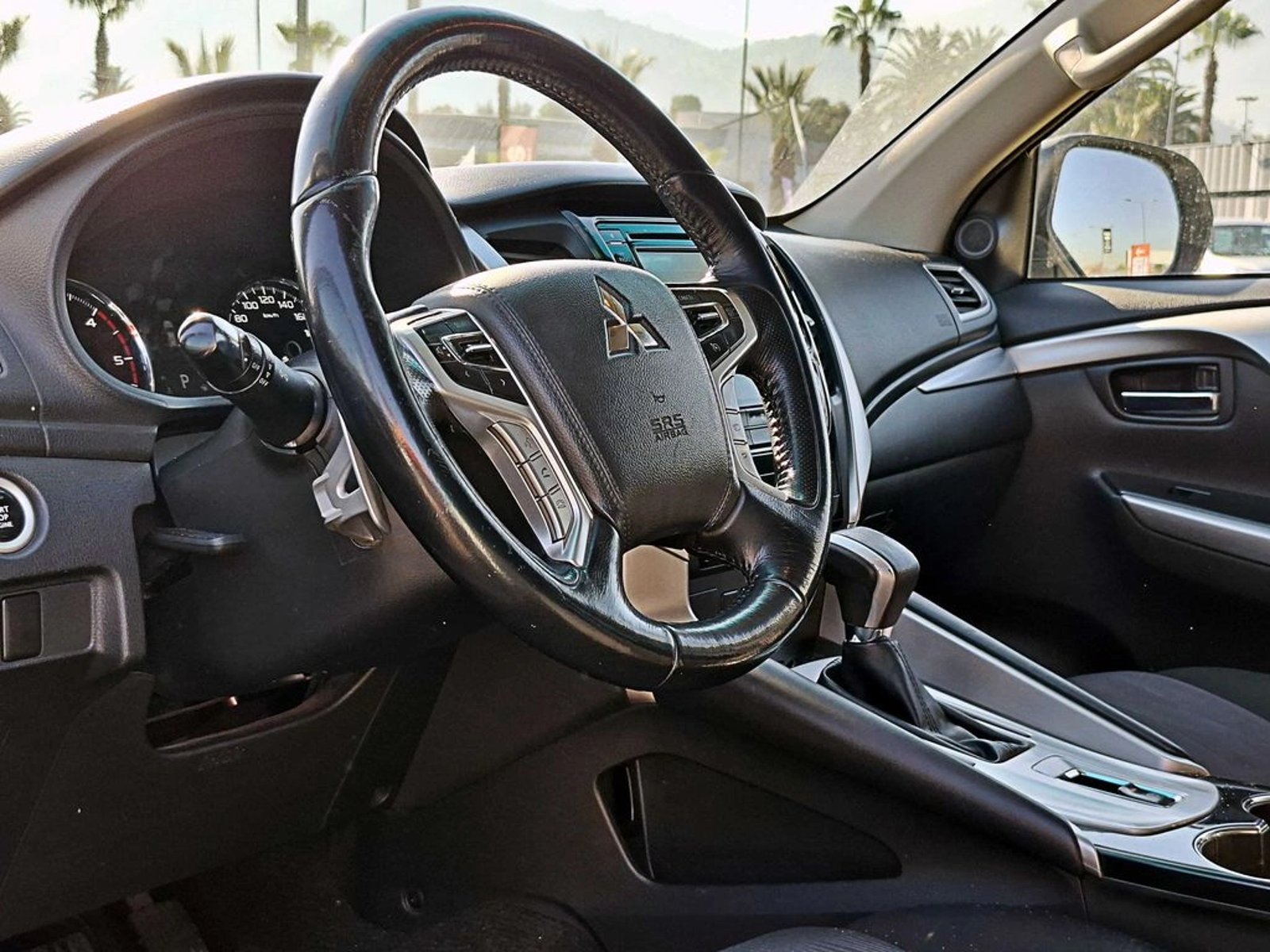 Mitsubishi MONTERO SPORT 2.4 AUT 4X2 2019 - Foto 4 de 5