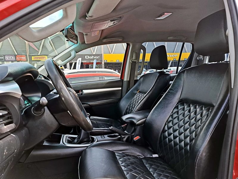 Toyota HILUX 2.4 4×2 MT SR DIESEL 2017 - Imagen 10 de 18
