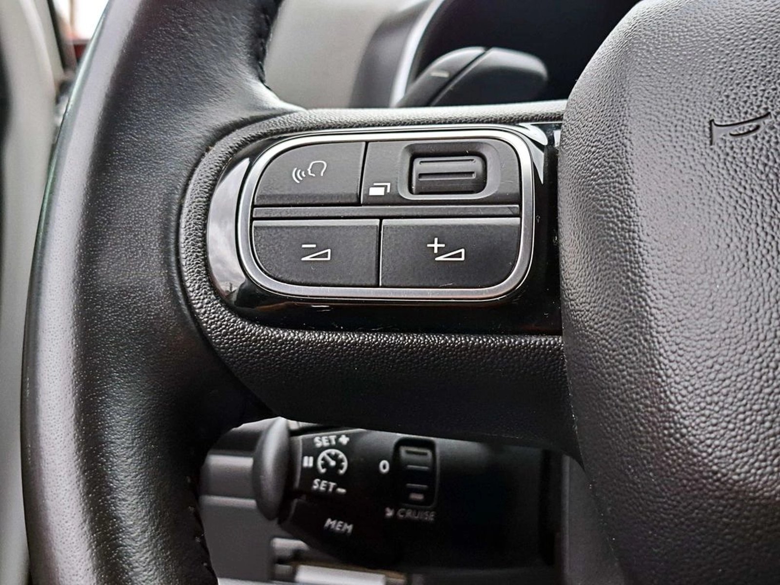 Citroën C5 AIRCROSS 1.5 AIRCROSS BLUEHDI 130 S&S SHINE AT DIESEL 2021 - Imagen 12 de 18