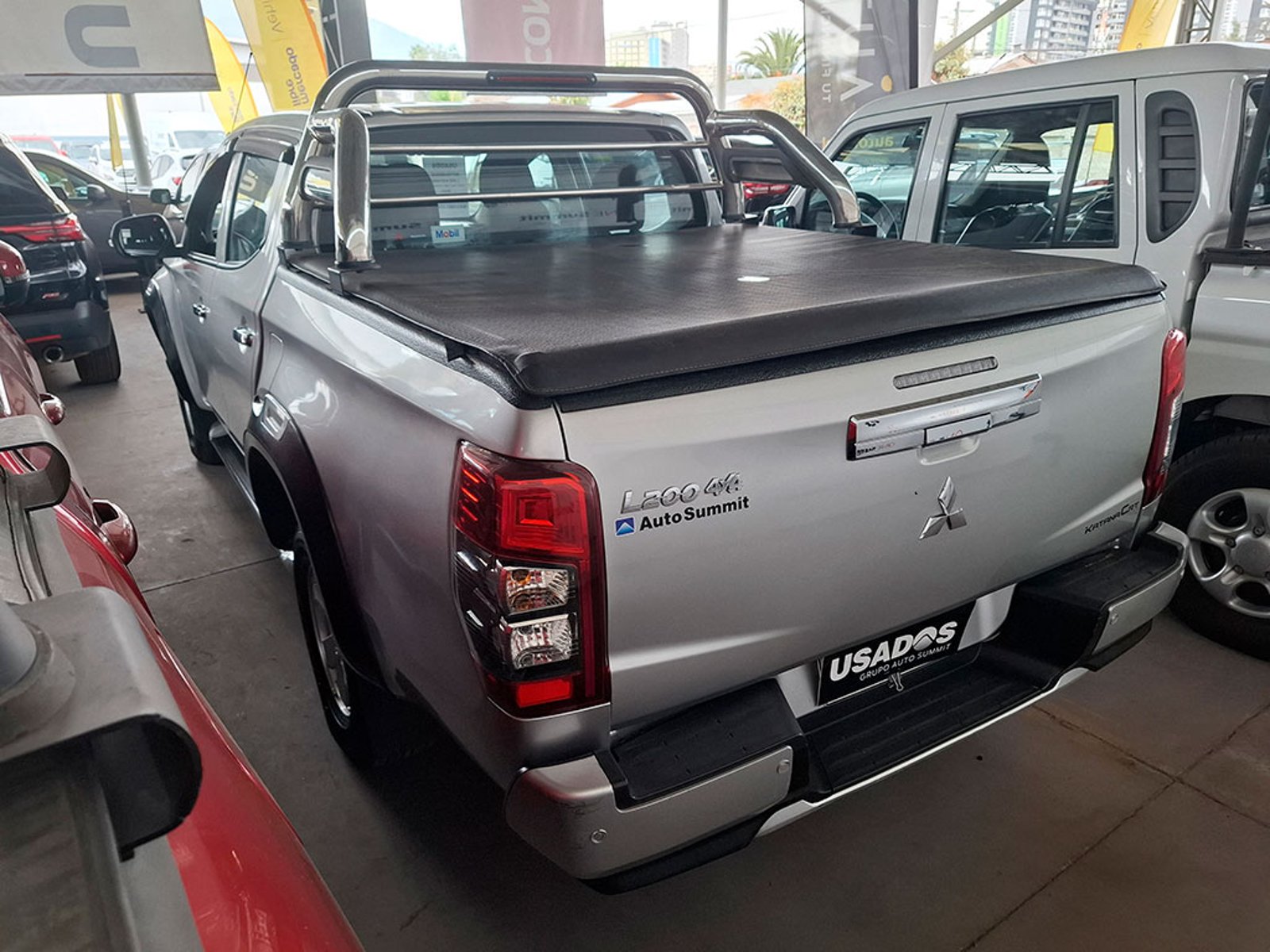 Mitsubishi L200 2.4 TD DAKAR CRS HP MT 4X4 2023 - Foto 4 de 20
