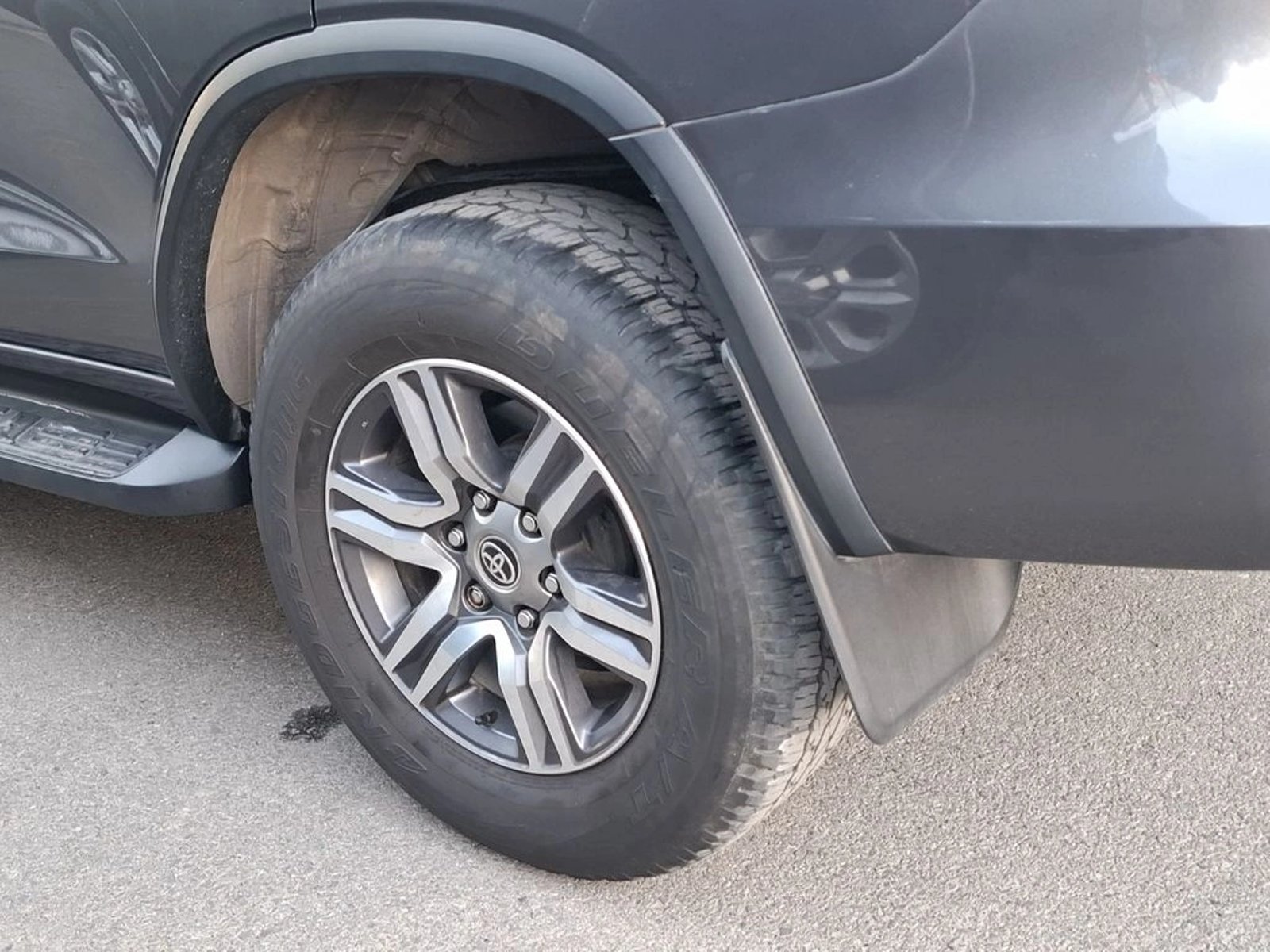 TOYOTA FORTUNER 2.8 SR5 TDI DIESEL 4X4 AT 5P 2022 - Imagen 10 de 20