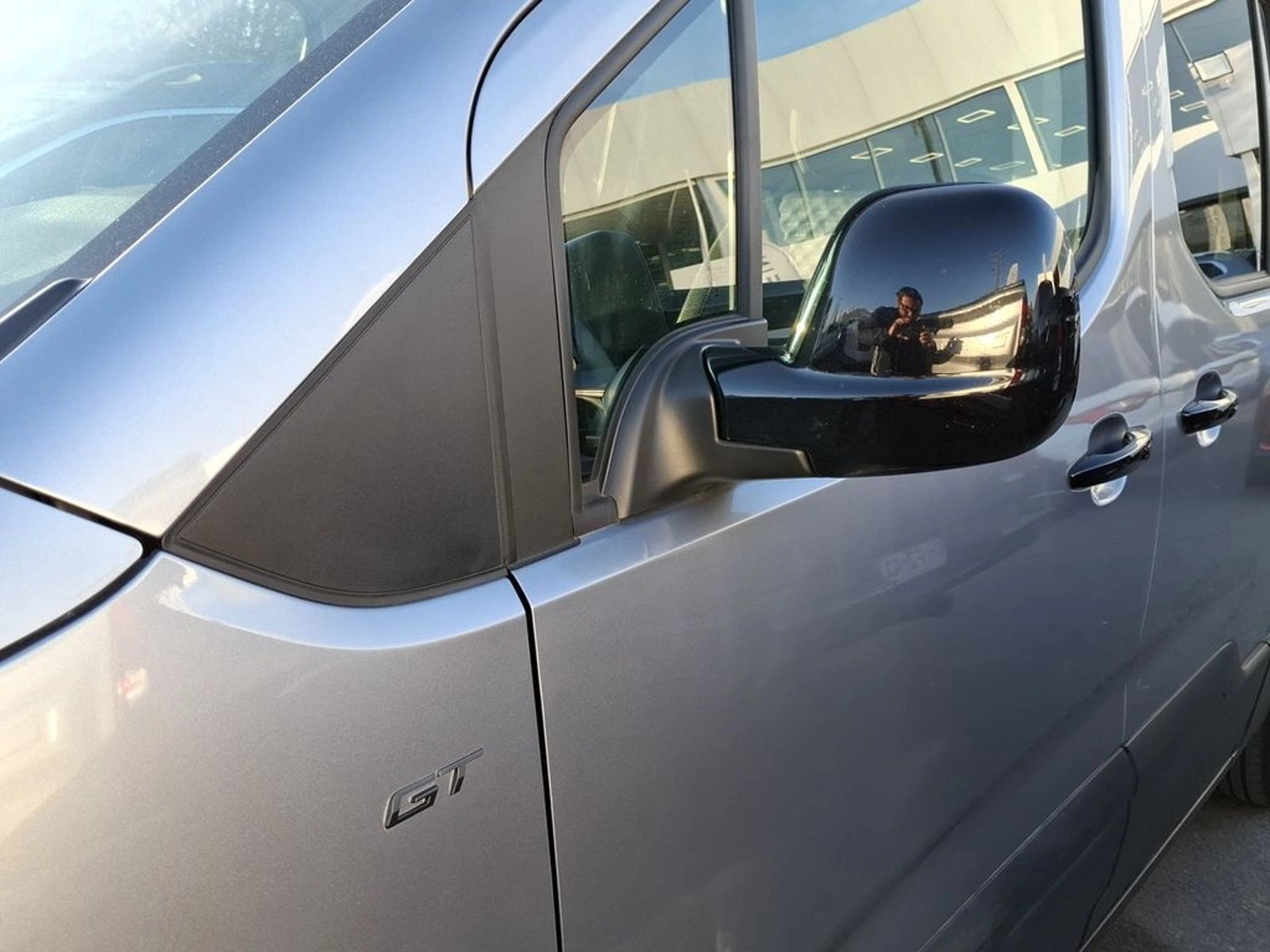 Peugeot RIFTER ALLURE 4X2 1.5 AUT 2026 - Imagen 6 de 20
