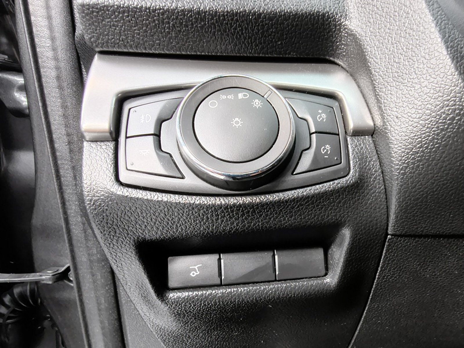Ford EXPLORER 3.5 XLT 4X2 AT 5P 2020 - Imagen 18 de 20