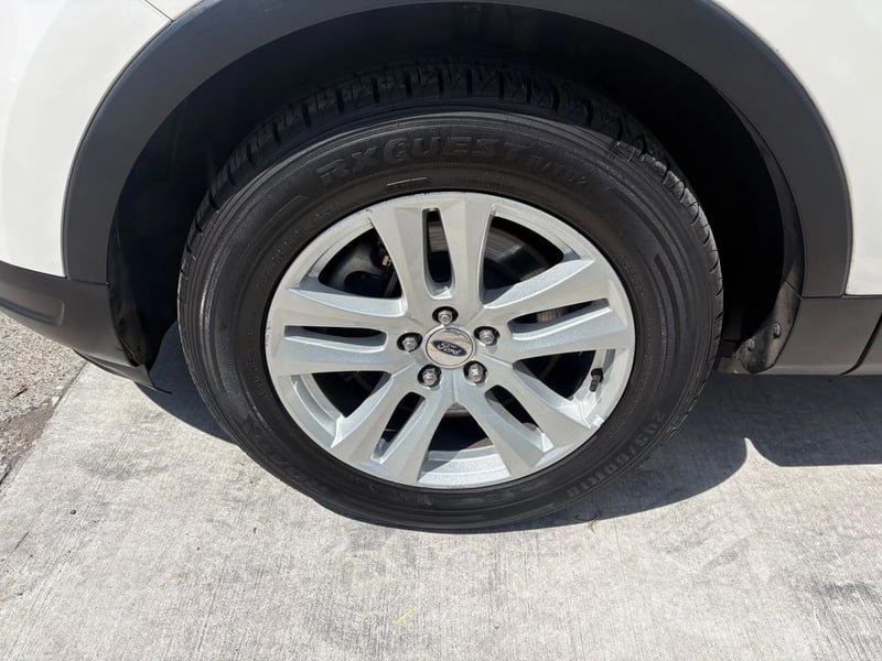 Ford EXPLORER 3.5 XLT 4X2 AT 5P 2019 - Imagen 12 de 12
